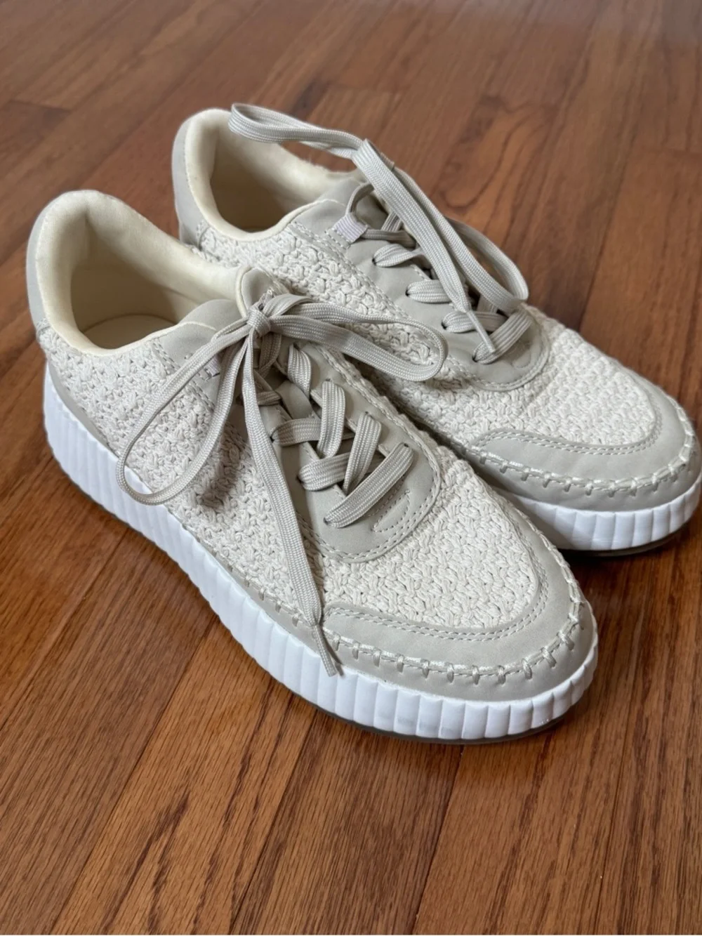 Dolce Vita Women's Dolen Platform Sneaker Ivory Size 8.5